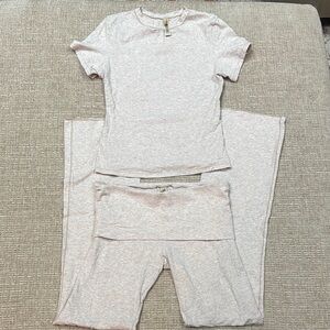 SKIMS Stretch Cotton Jersey Tshirt & Fold Over Pants Oatmeal Heather Size M